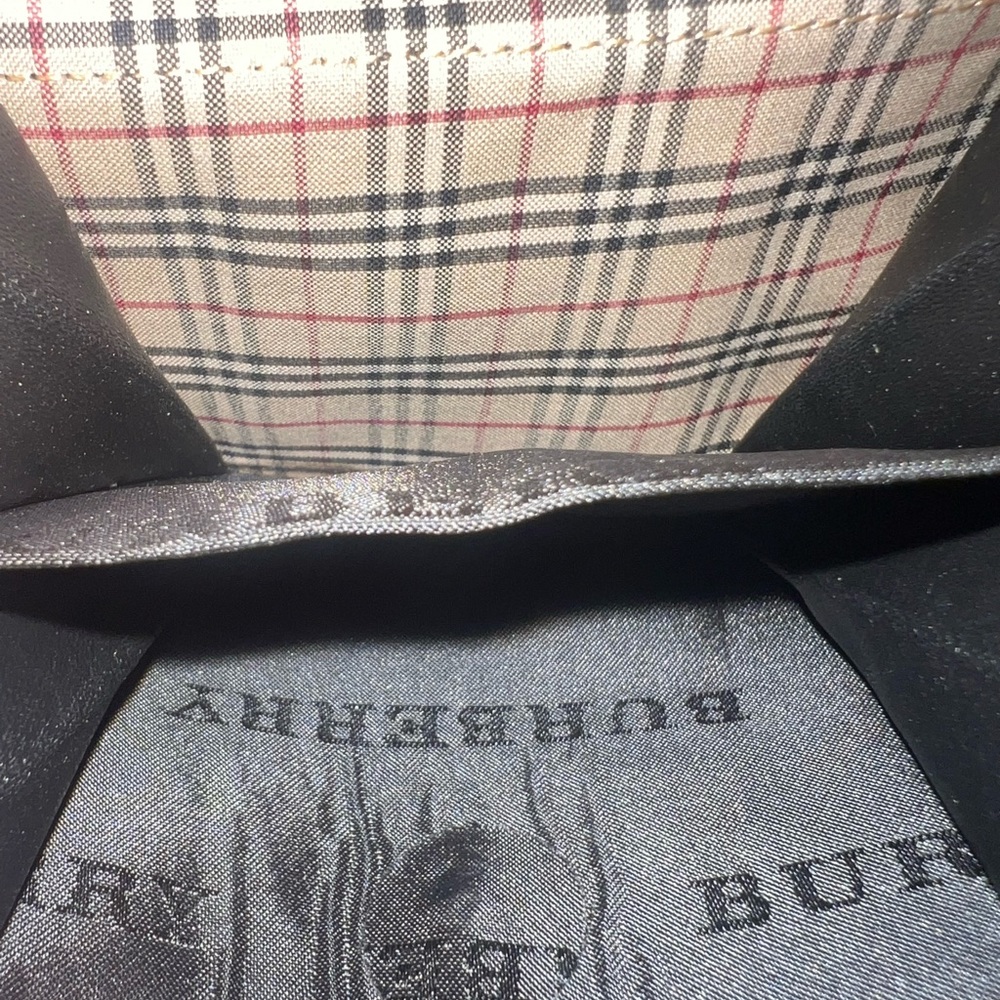 Burberry Bifold Wallet - Picture 7 of 8